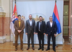21. децембар 2016. Председник, заменик и члан Одбора за дијаспору и Србе у региону мр Иван Костић, Миодраг Линта и Александар Чотрић и председник СКД „Просвјета“ Синиша Љубојевић